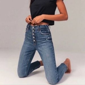 Abercrombie & Fitch Curve Love The Skinny High Rise Medium Wash 26/2 Short